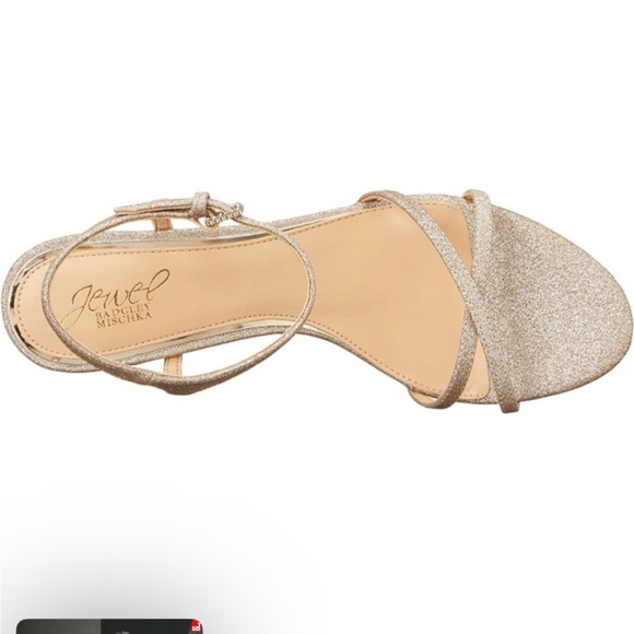 JEWEL BY BADGLEY MISCHAKA Omari Block Gold Glitter Sandals - Picture 2 of 3